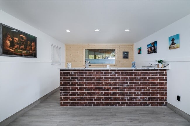 Building Photo - 12826 Hill Dr