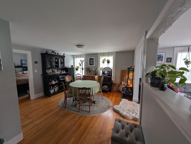 Building Photo - 11 Kearney St