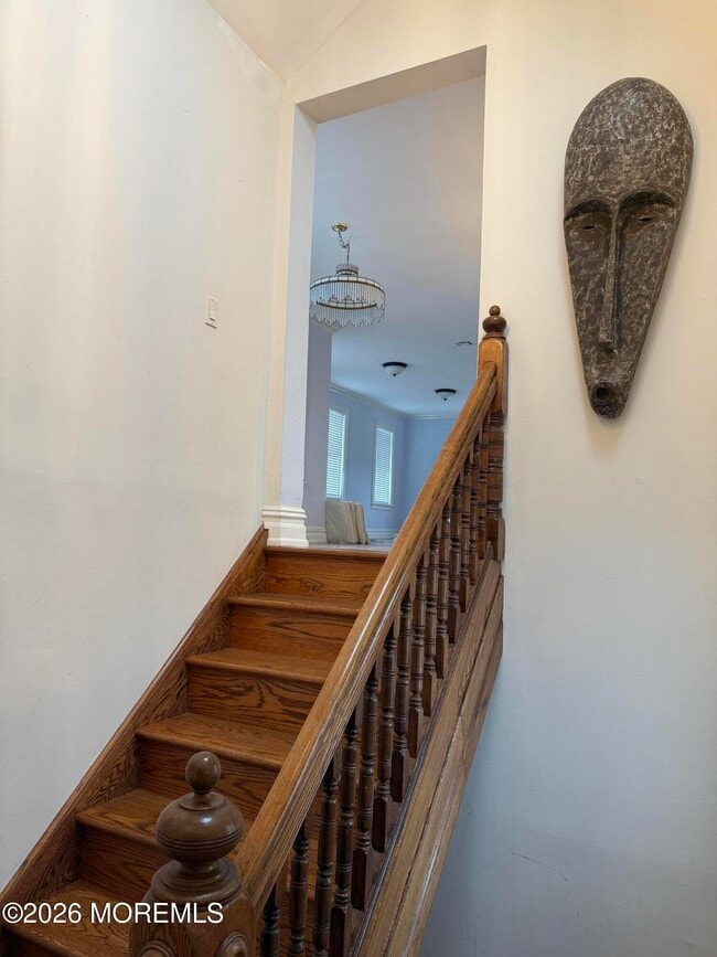 Building Photo - 206 3rd Ave