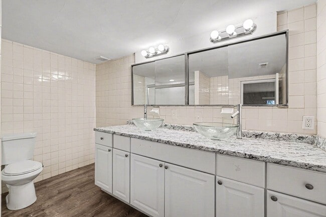 Building Photo - 3501 Section Rd