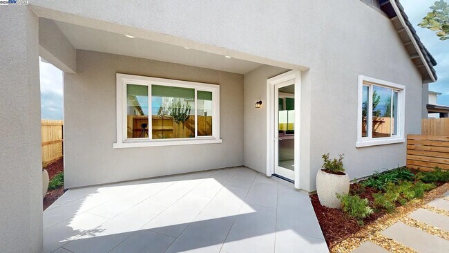 Building Photo - 2161 Gentle Rain Dr