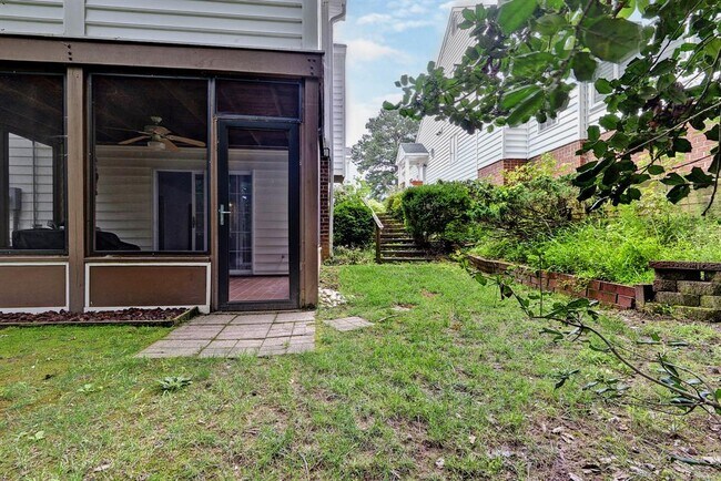 Building Photo - 8321 Barons Ct