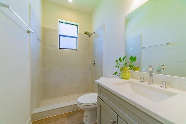 Building Photo - 570 Sanctuary Blvd