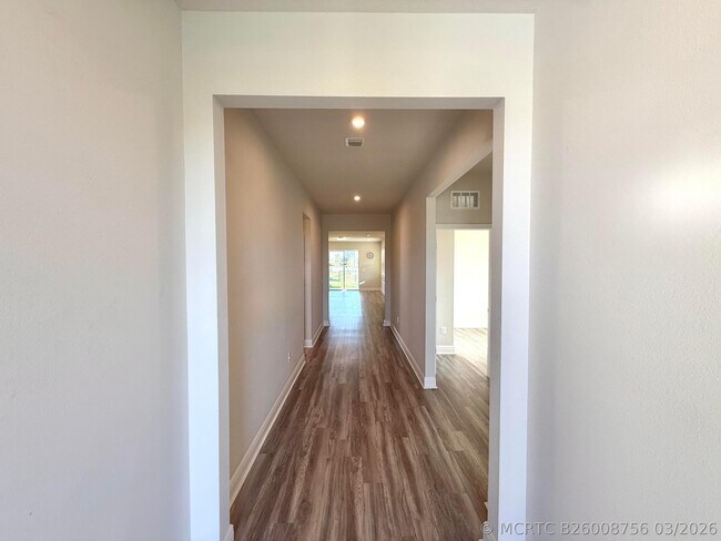 Building Photo - 10819 Pacini Wy