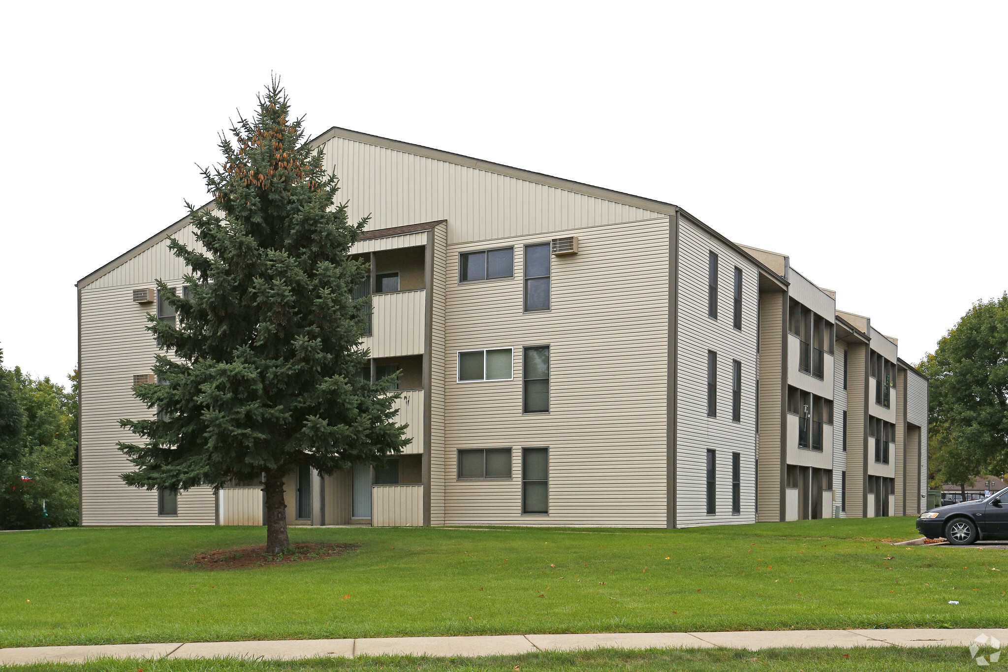 Building Photo - Woodlake Apartments