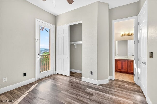 Building Photo - 10091 Sand Key St