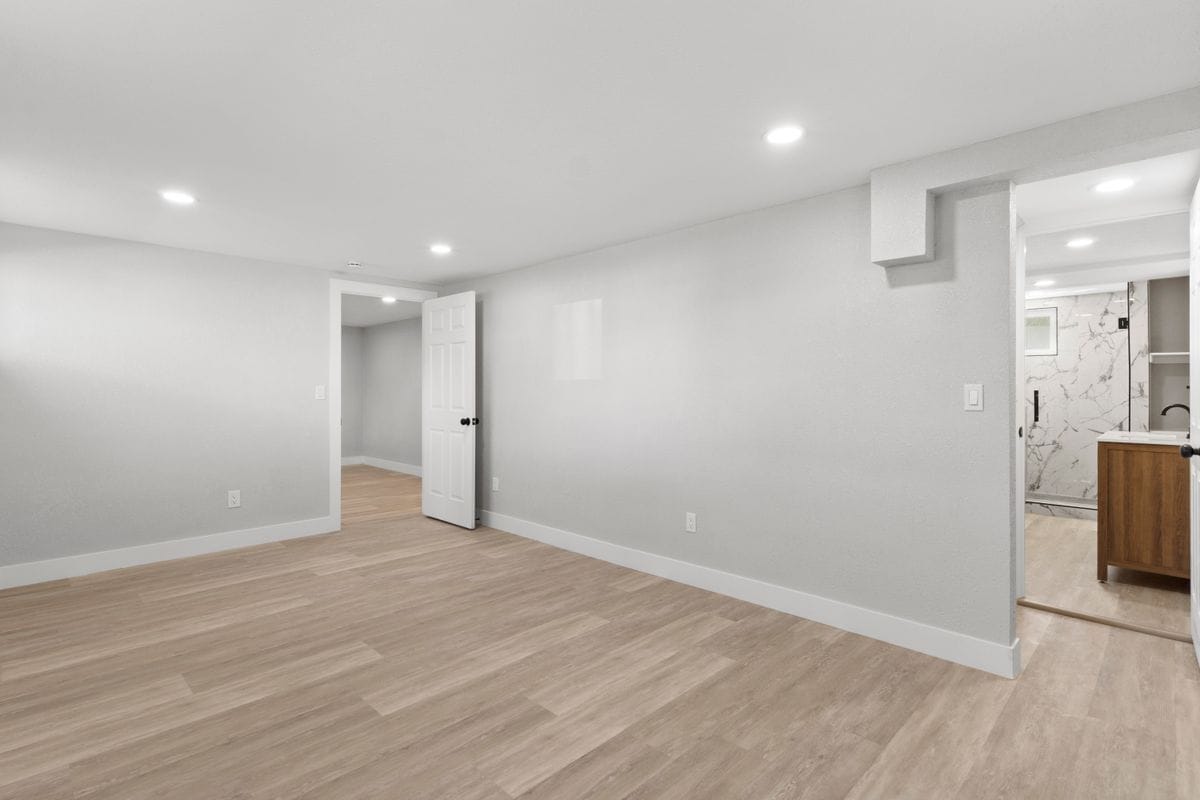 Building Photo - 2903 W 39th Ave