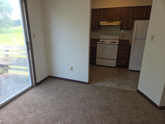 Building Photo - 4425-4427 Santa Anna Dr