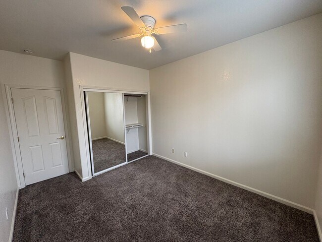 Building Photo - Spectacular home available now in a great neighborhood!