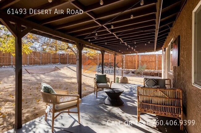 Building Photo - 61493 Desert Air Rd