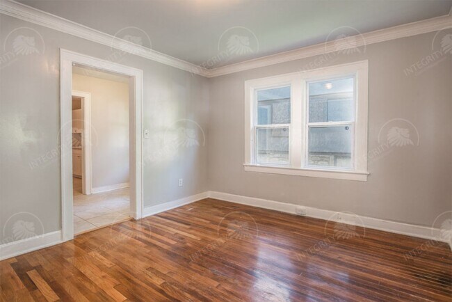 Building Photo - 5517 Woodland Ave