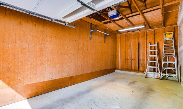 Building Photo - 7230 SW Terwilliger Blvd