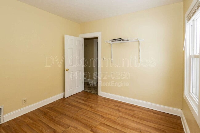 Building Photo - 3677 Ludgate Rd