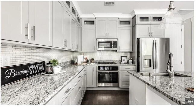 Building Photo - 6076 Cushing Cir