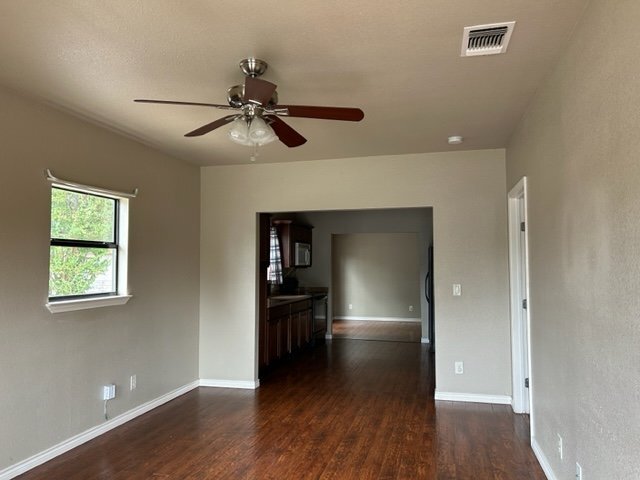 Building Photo - Renovated Harlandale 3 Bedroom, 2 Bathroom...