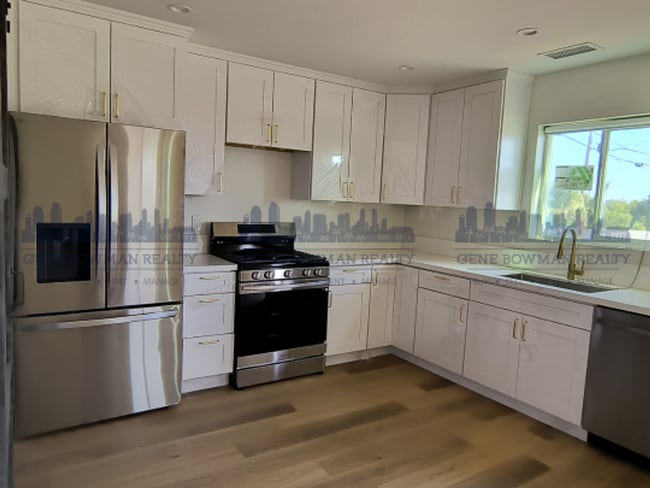 Building Photo - 2201-2205 E 24th St