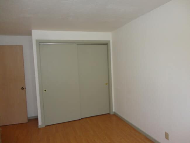 Building Photo - 228 NE Ward Ave
