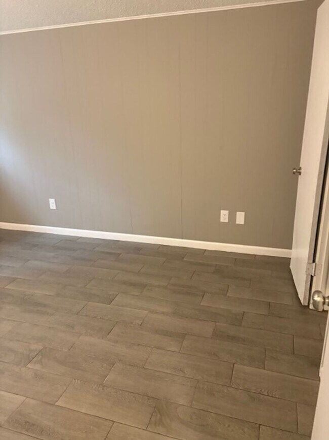 Building Photo - 428 Sierra Madre Dr