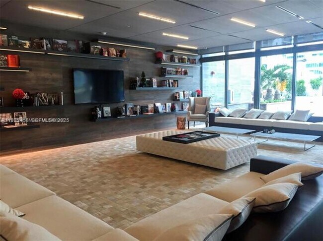 Building Photo - 1080 Brickell Ave