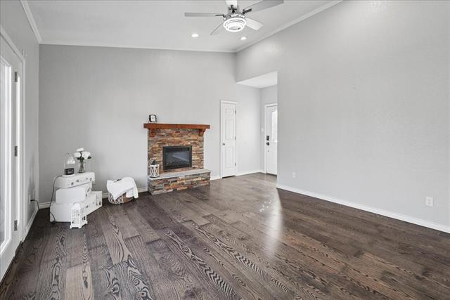 Building Photo - 411 Pebble Way