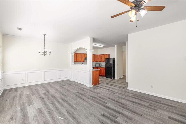 Building Photo - 4003 Labrador Way