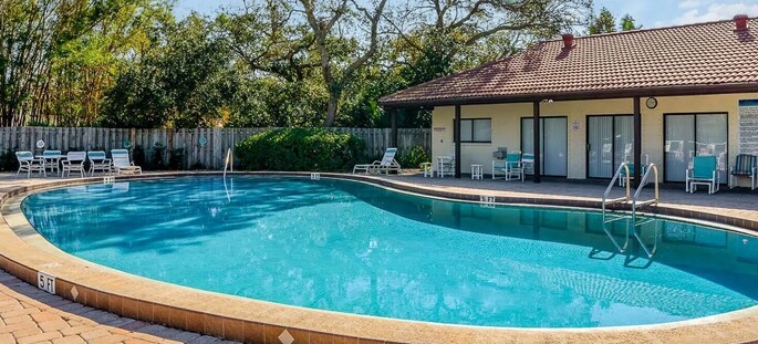 Building Photo - 8783 Live Oak Ct