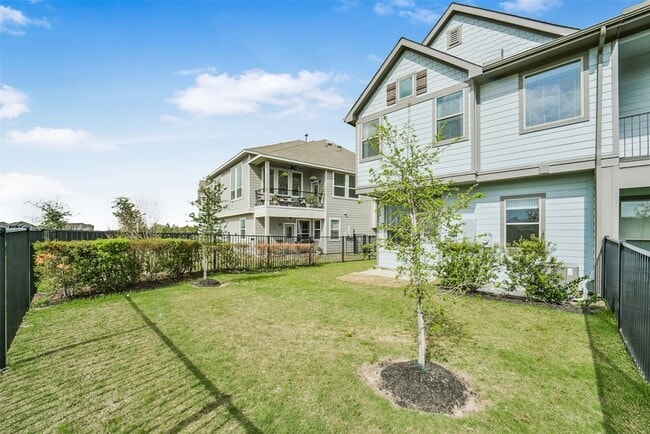 Building Photo - 21131 Medina River Dr