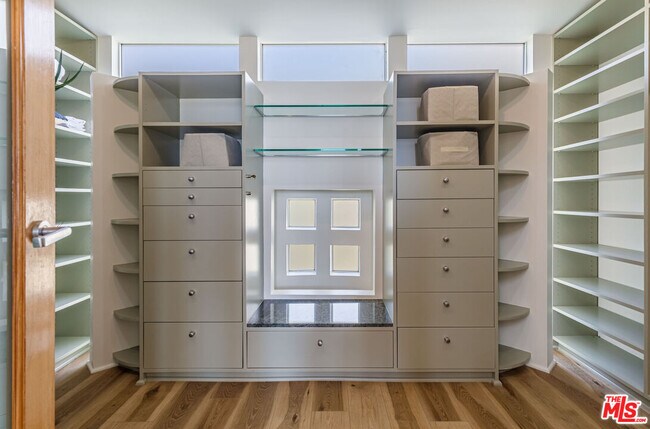 Building Photo - 24456 Malibu Rd