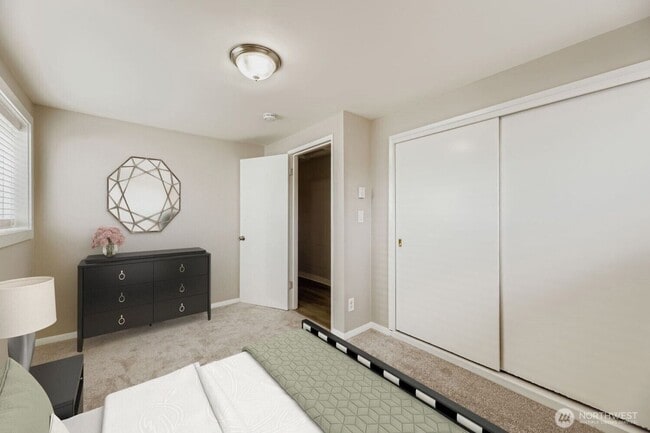 Building Photo - SHORT TERM ONLY THROUGH JULY 2026 Private ...