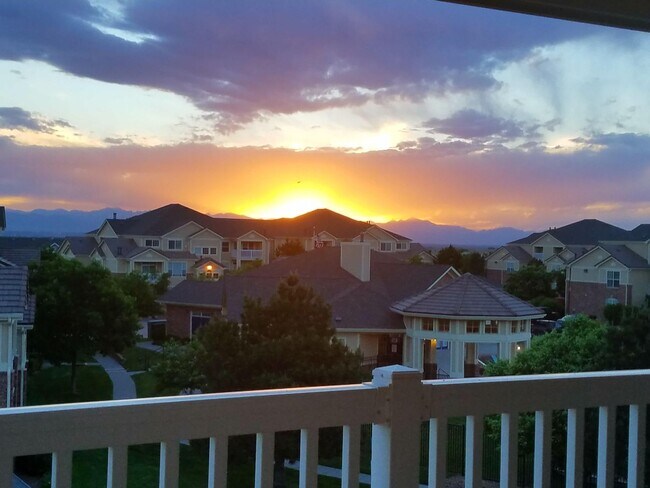 Building Photo - Nice 2 bed 2 bath near DIA in gated community