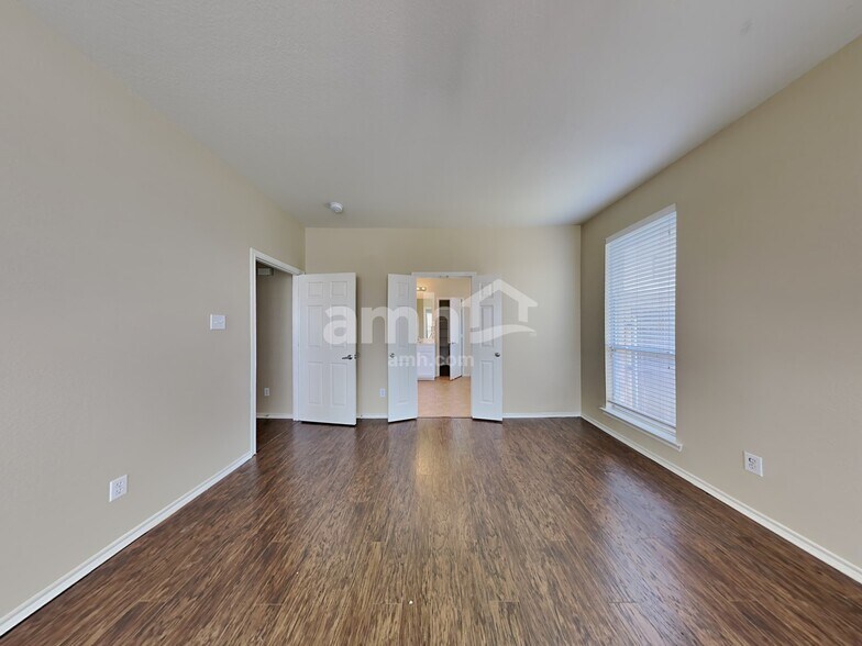 Building Photo - 58 N Highland Dr