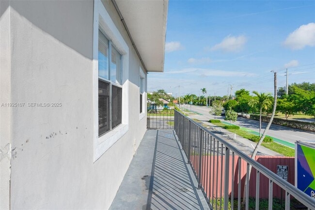 Building Photo - 4021 N Andrews Ave