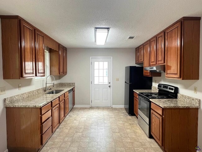 Building Photo - 536 Loblolly Ln
