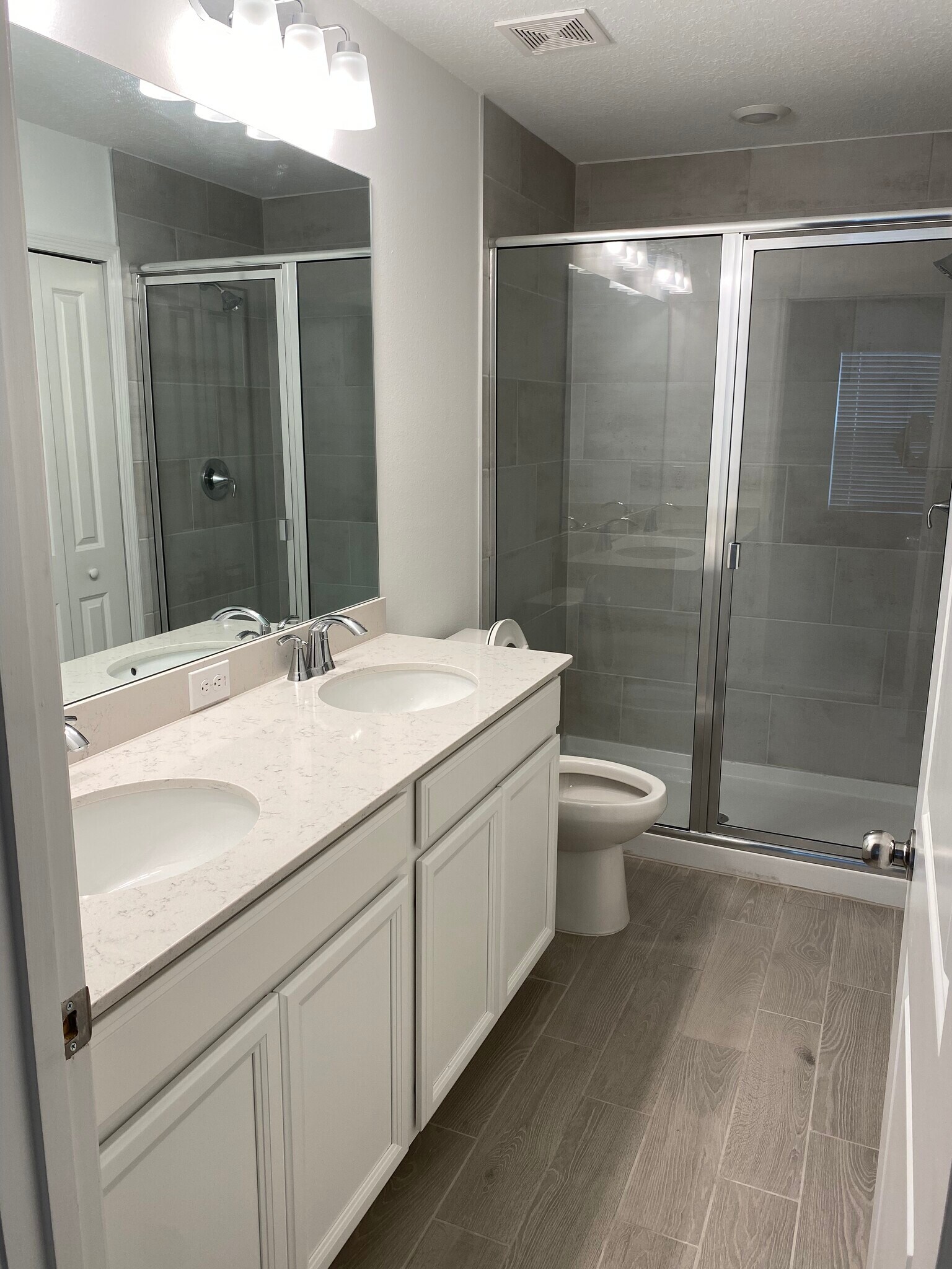 Building Photo - 3409 SW 34th Avenue Cir