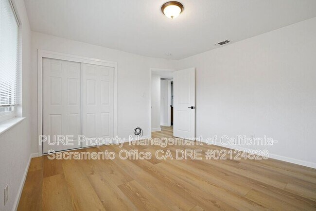 Building Photo - 5939 Gloria Dr
