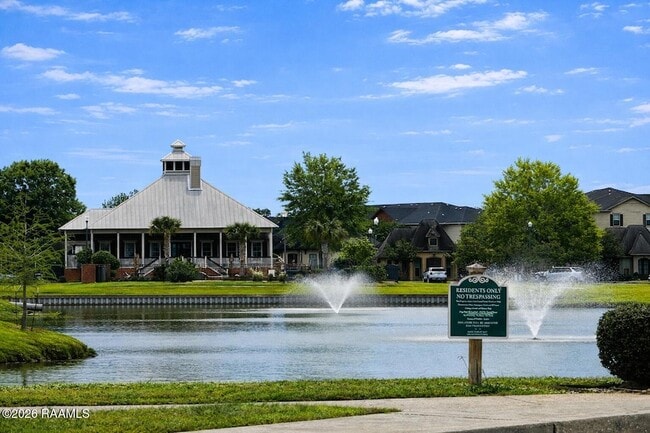 Building Photo - 106 Shadow Springs Dr