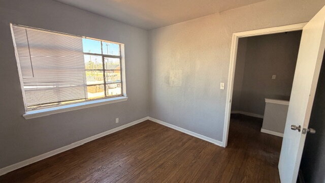 Building Photo - $875 All Bills Paid: 2-Bedroom Townhome
