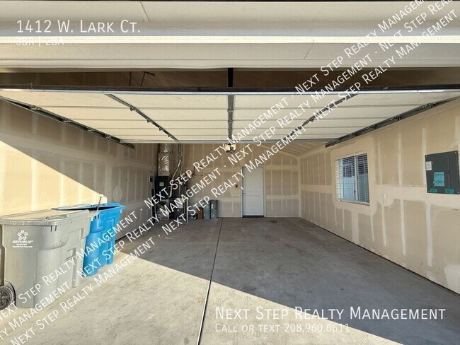 Building Photo - 1412 W Lark Ct