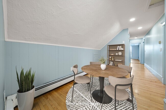 Building Photo - 69 Endicott St