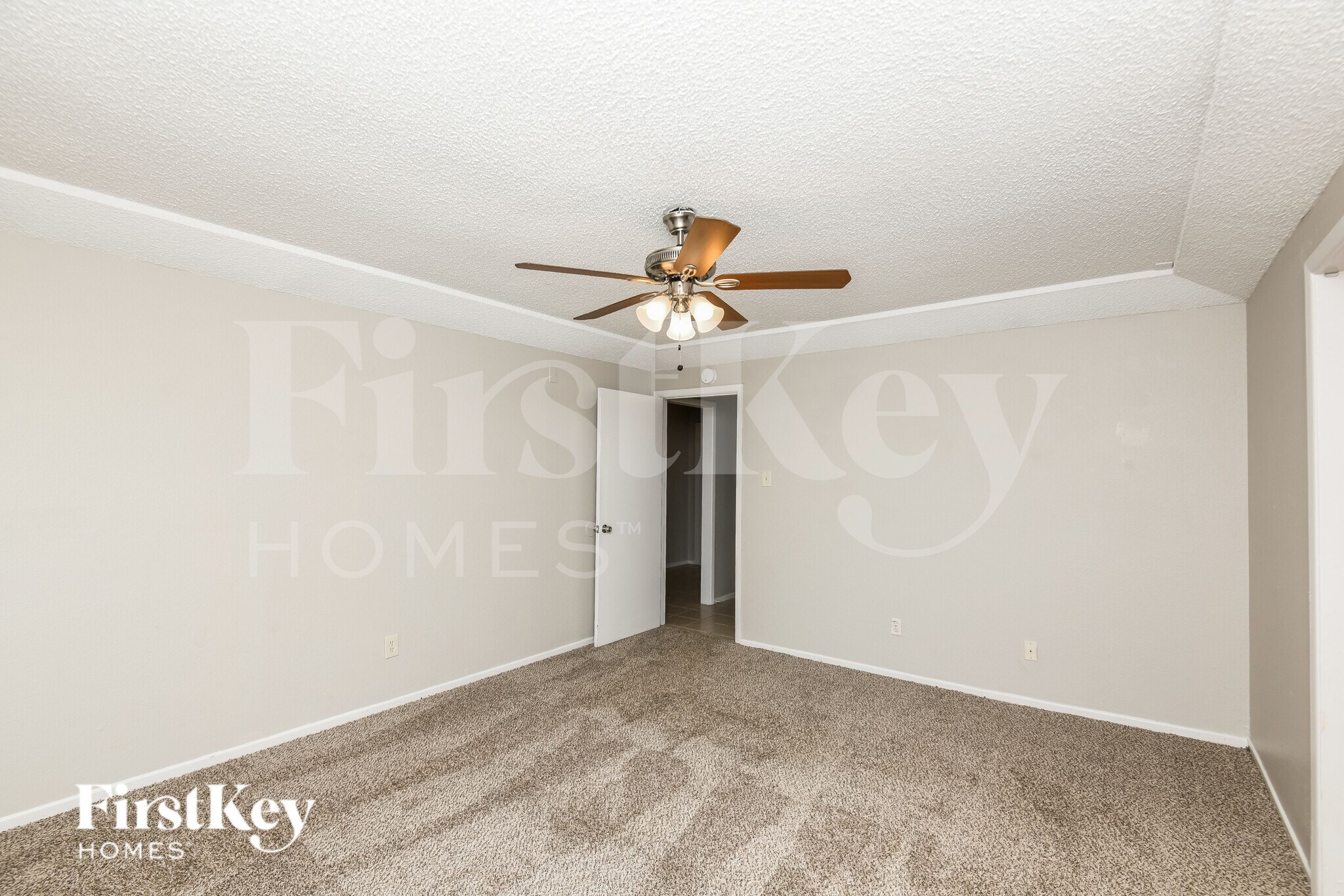 Building Photo - 7508 Evergreen Dr