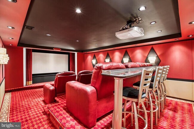 Building Photo - 9454 Newbridge Dr