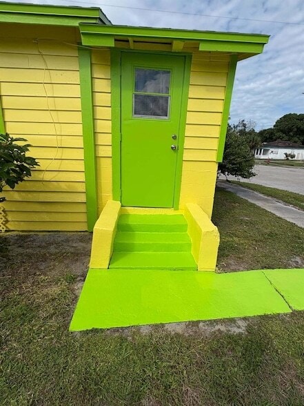 Building Photo - 713 N 19th St