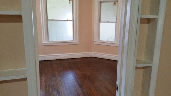 Building Photo - 243 N 11th St