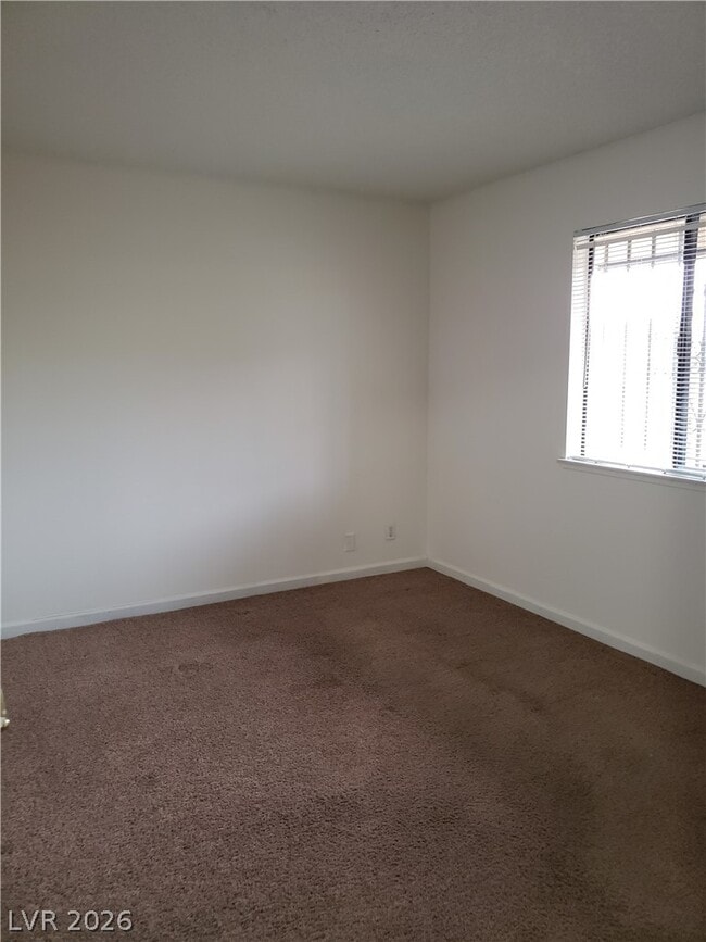 Building Photo - 2440 Paradise Village Way