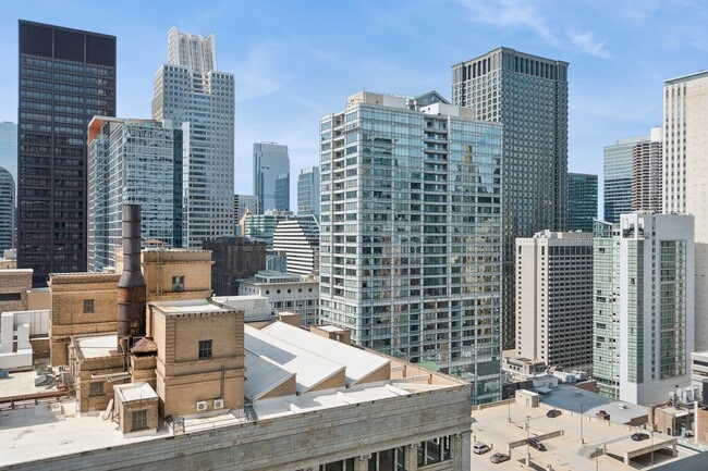 Building Photo - 130 N Garland Ct