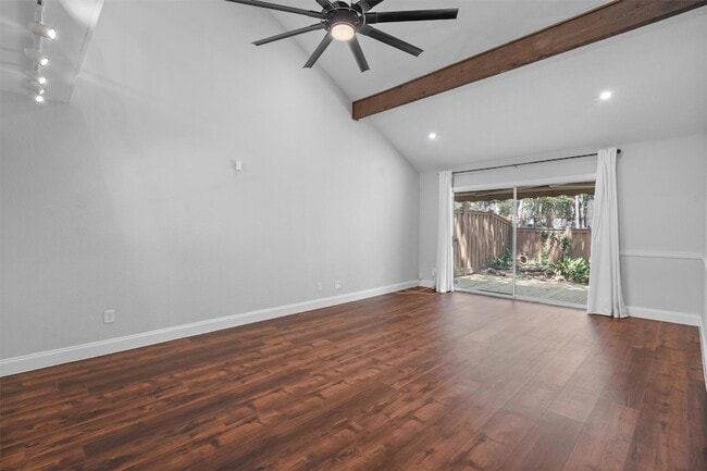 Building Photo - 8310 Summerwood Dr