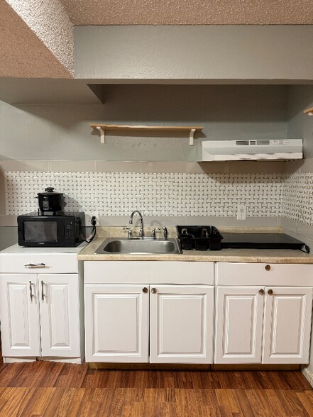 Building Photo - 10749 Varese Ln