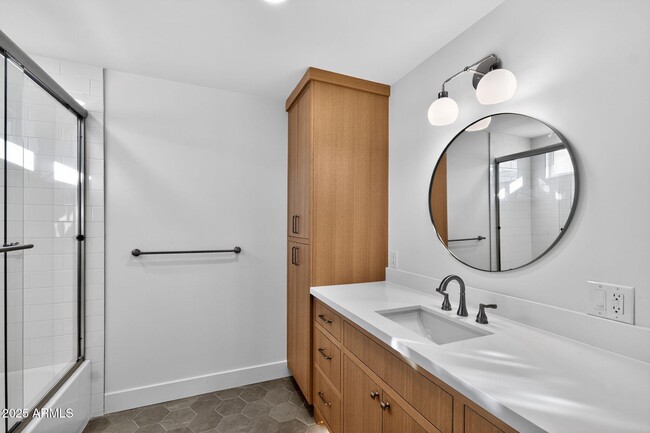 Building Photo - 6259 E Avalon Dr