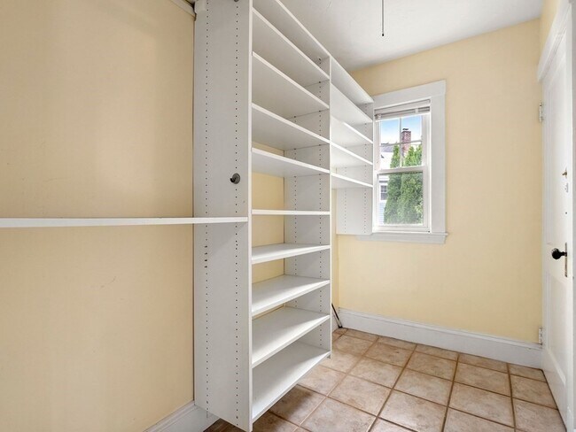 Building Photo - 225-227-227 Trapelo Rd