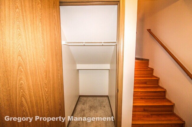 Building Photo - 13609 46th Ave SE